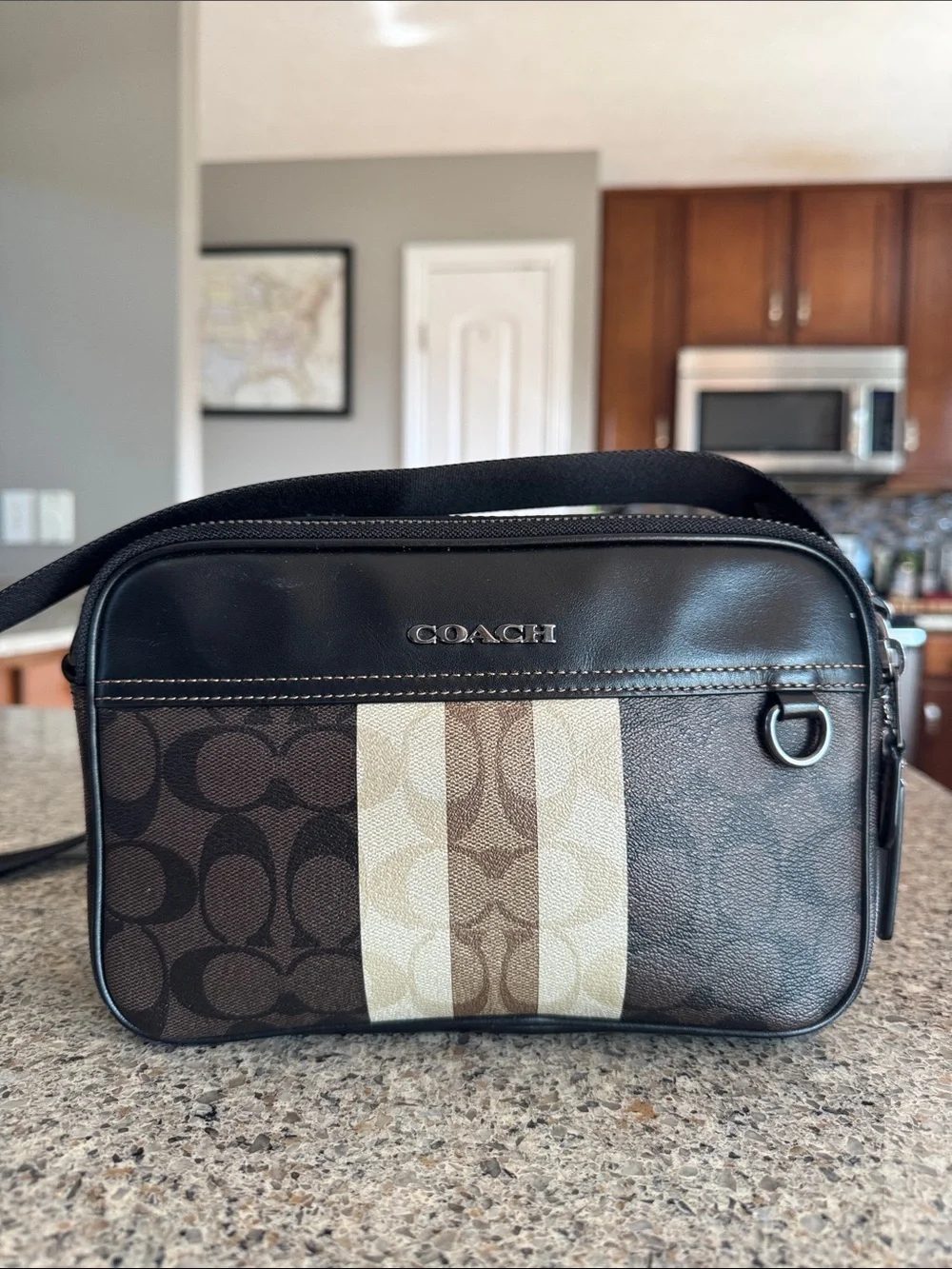 😎Coach C9965 😎Men's Signature Stripe Messenger Bag in Brown and Cream like new😎